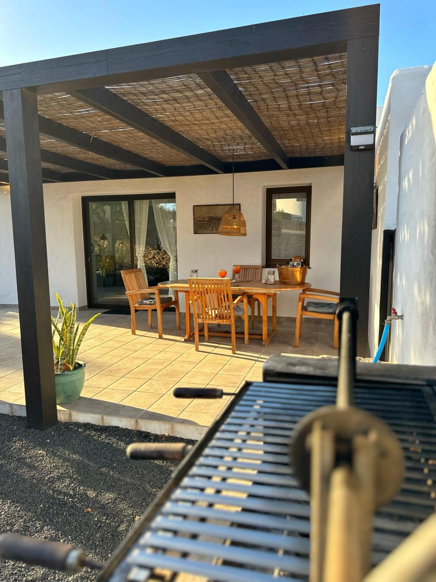 ティンダヤ Casa Marisa With Heated Pool & Gardenヴィラ エクステリア 写真