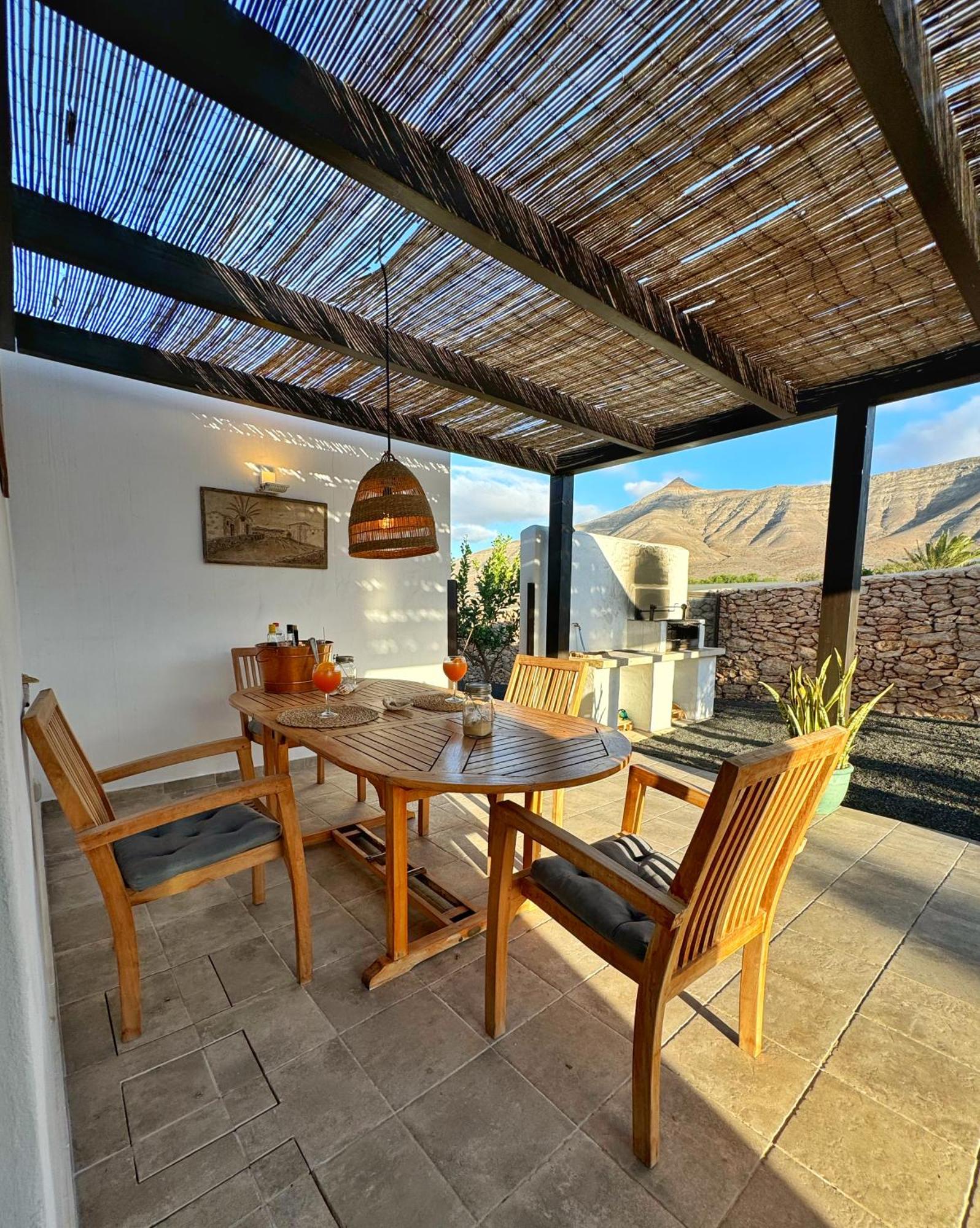 ティンダヤ Casa Marisa With Heated Pool & Gardenヴィラ エクステリア 写真
